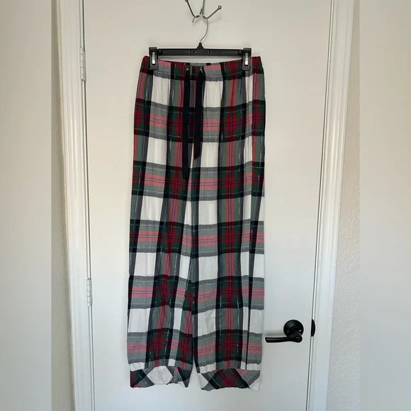 Victoria's Secret Flannel PJ Pajama Set White Red Green Plaid Size Small - Picture 12 of 16